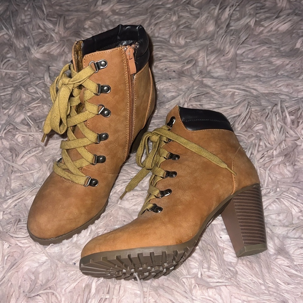 BellaMańe Ankle Boots